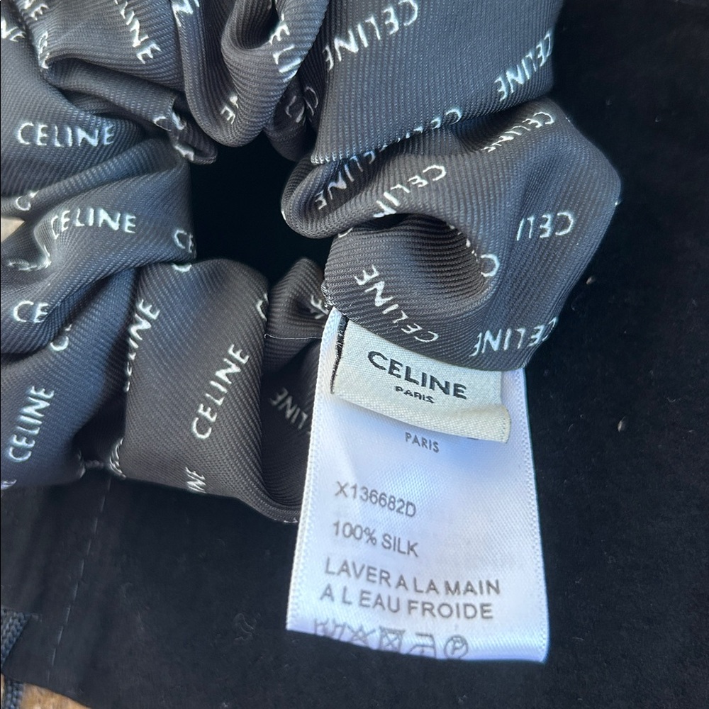 CELINE SCRUNCHY RAYURE IN SILK AND BRASS WITH GOLD FINISH - Picture 4 of 5